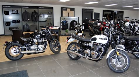 triumph motorcycle dealers near me.